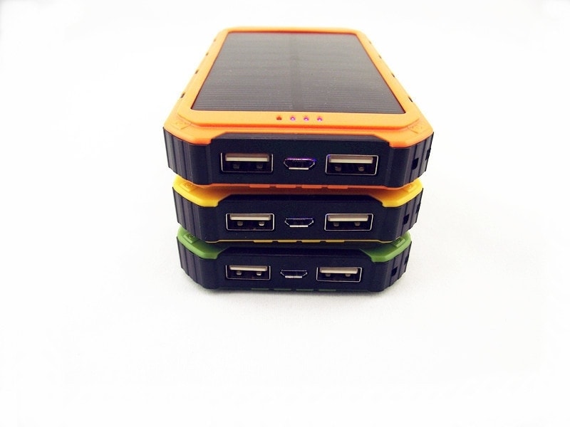 Solární power bank 8 000 mAh