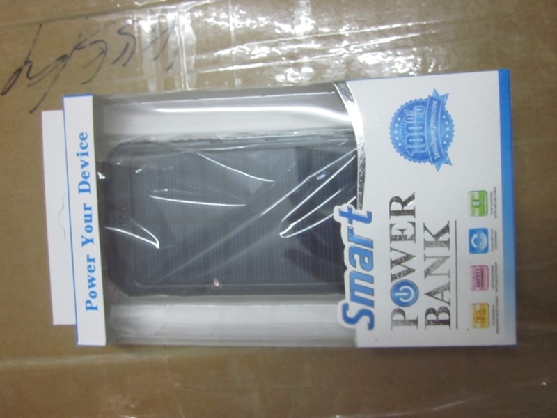 Solární power bank 8 000 mAh